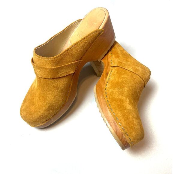 Maguba Mustard Yellow Berkeley Vegan Suede Clogs Sz. 38 (US 8) - Picture 1 of 6